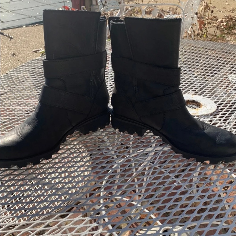 New Women’s Sorel Boots size 7